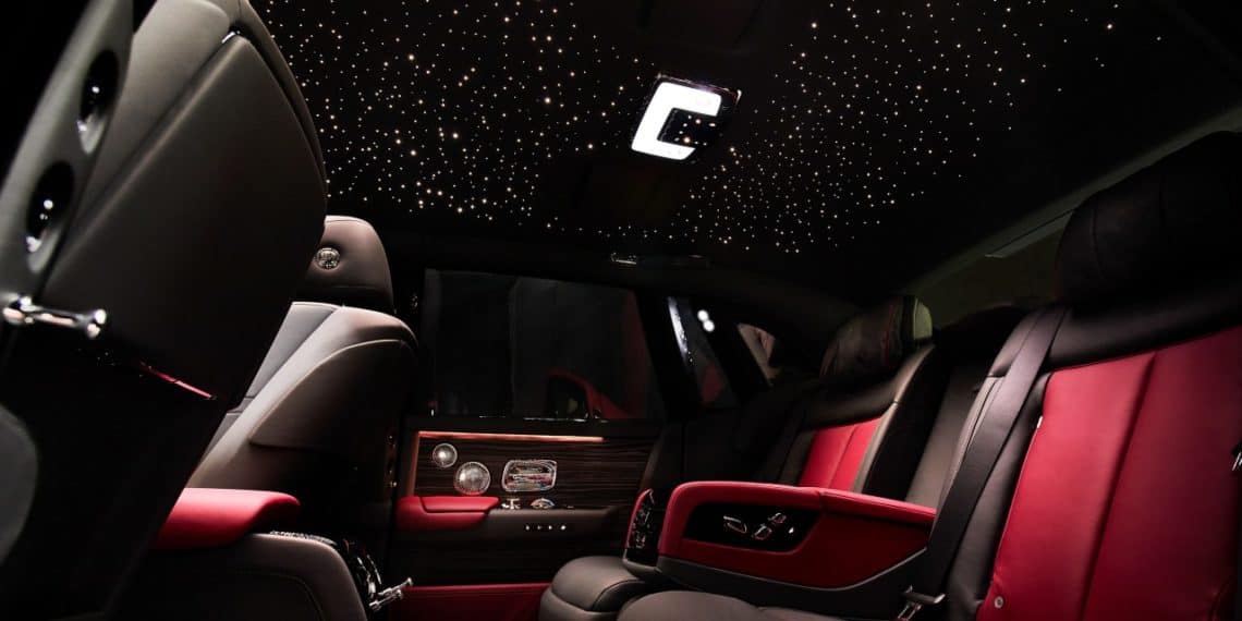 Luxury in the Digital Age: Navigating the Challenges and Opportunities