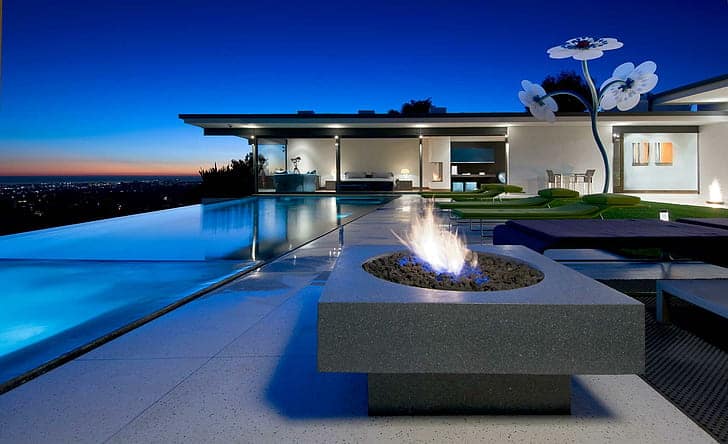 The Luxury Hotel Is Losing to the Private Villa. Here’s Why It Deserves To.