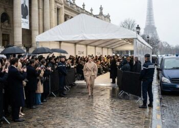 The Logistics of Elegance: A Behind-the-Scenes Look at Chauffering Paris Fashion Week